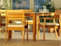 Stół i krzesła ogrodowe – co wybrać? Doradzamy!